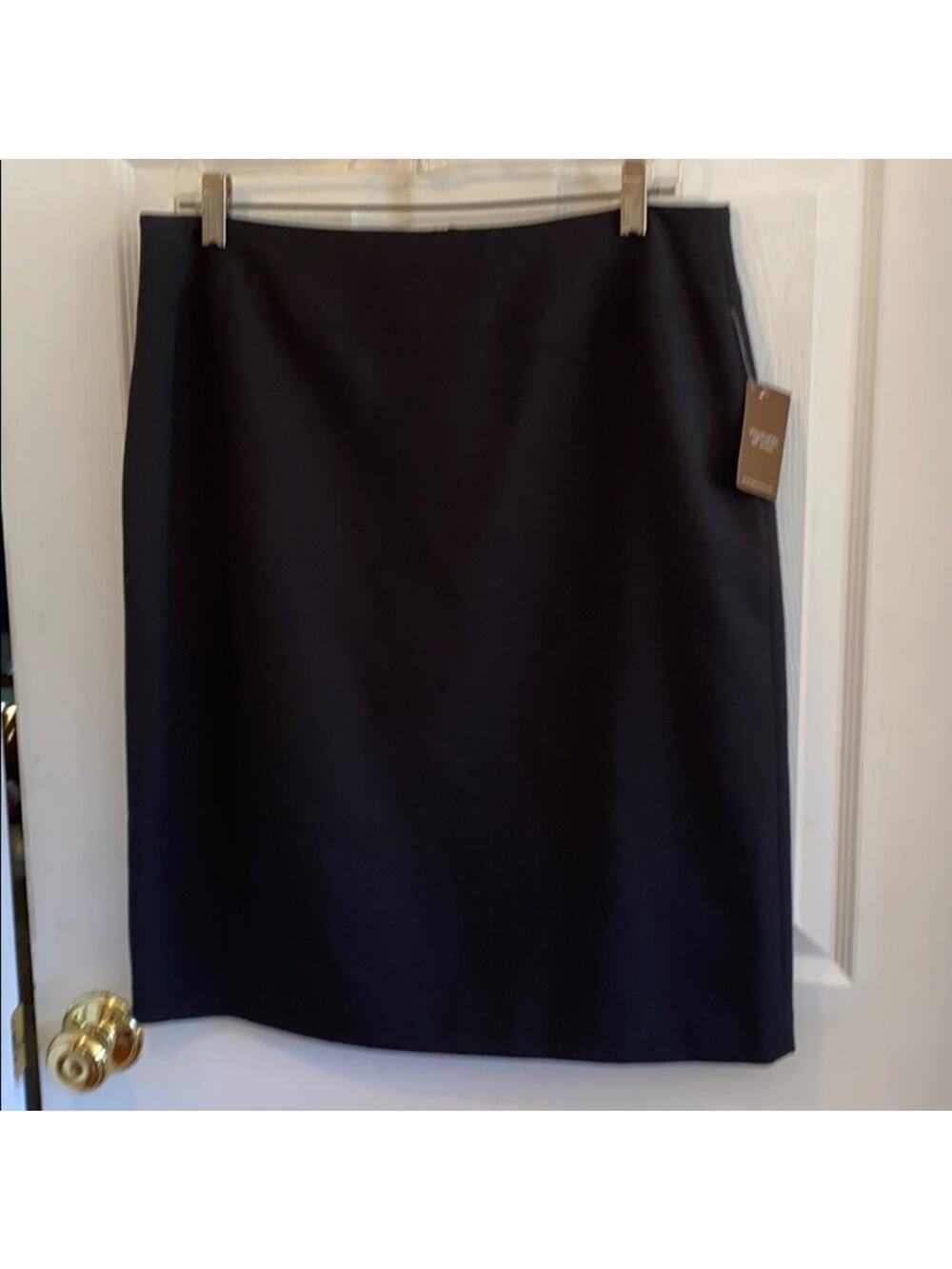 Ingenuity women’s size 12 black mini skirt